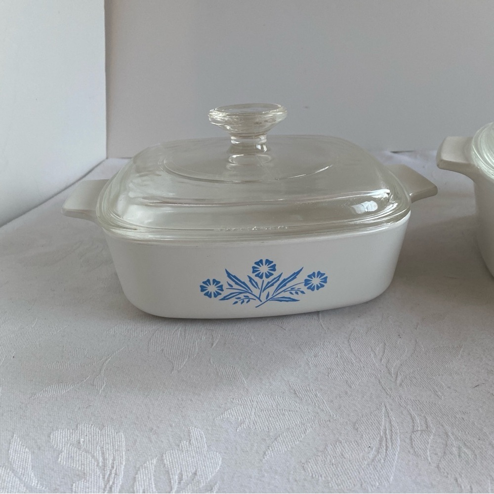 Corningware Blue Cornflower 2 Casserole Dishes & Lids 4 cup & 8 cup - Picture 3 of 10